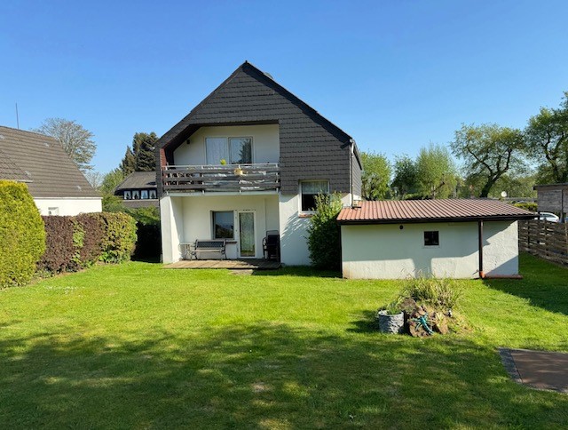 R�ckansicht sch�ner Mehrfamilienhaus Cuxhaven